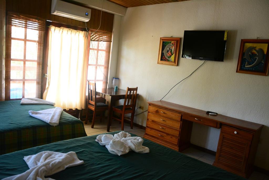Hotel Sherwood Tela Oda fotoğraf